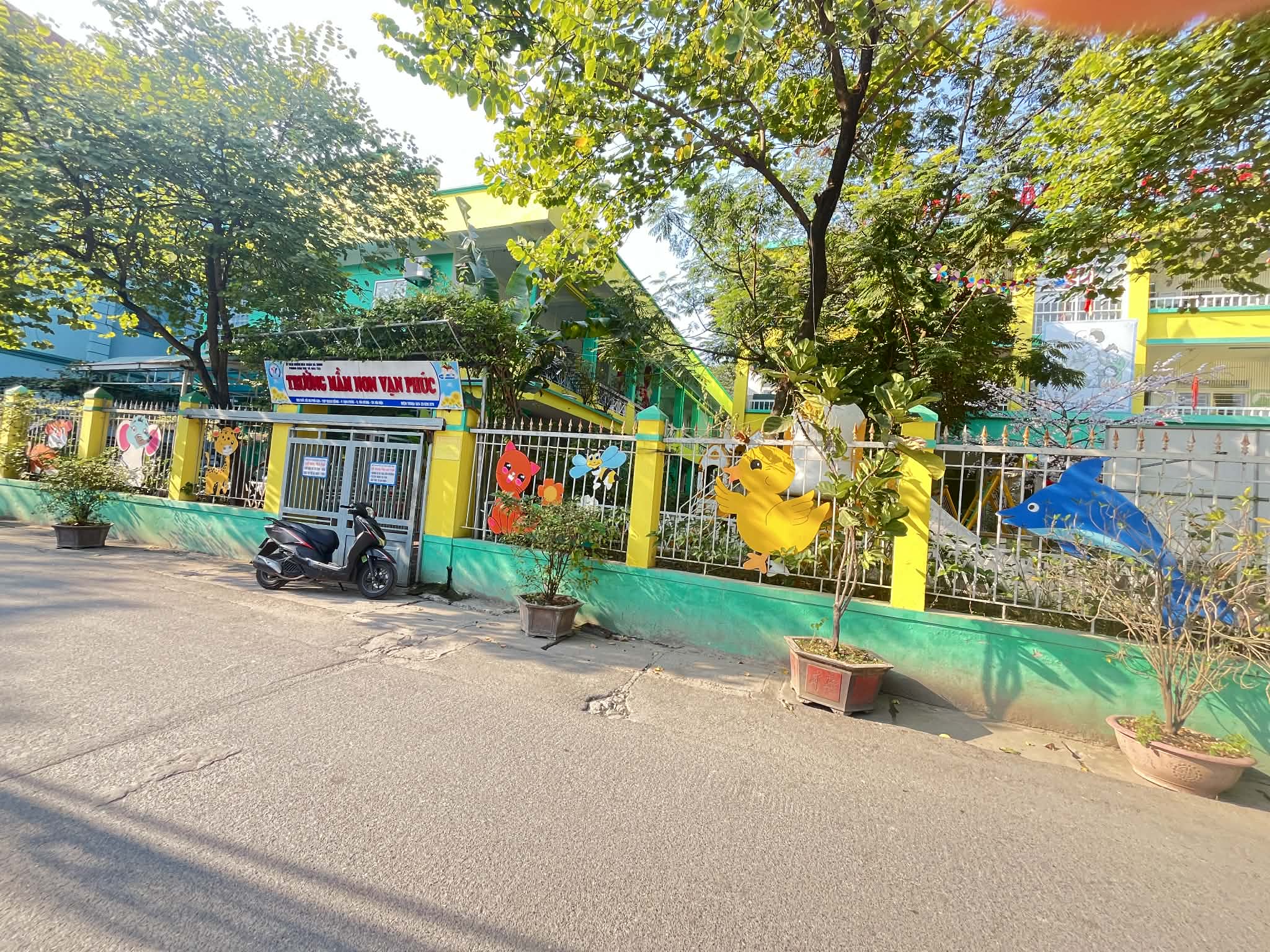 BẤN NHÀ 5 TẦNG LÔ GÓC THANG YÊN NGHĨA HÀ ĐÔNG