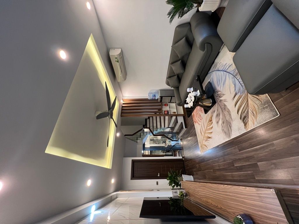 Nhà đẹp Việt Hưng – Chủ tự xây 2019, gara ô tô, 4 phòng ngủ, cực thoáng – Giá 15.8 tỷ