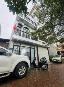 Nhà dân xây mới kính cong - DT 72m - Dọn ở ngay