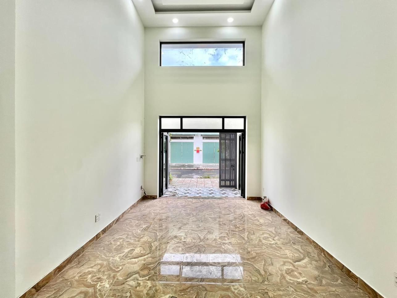 NHÀ MỚI GIAO NGAY - DỌN VỀ LÀ Ở NHÀ MẶT TIỀN NỘI BỘ - 5 TẦNG LẦU - CHỈ CÓ NHỈNH 5 TỶ.