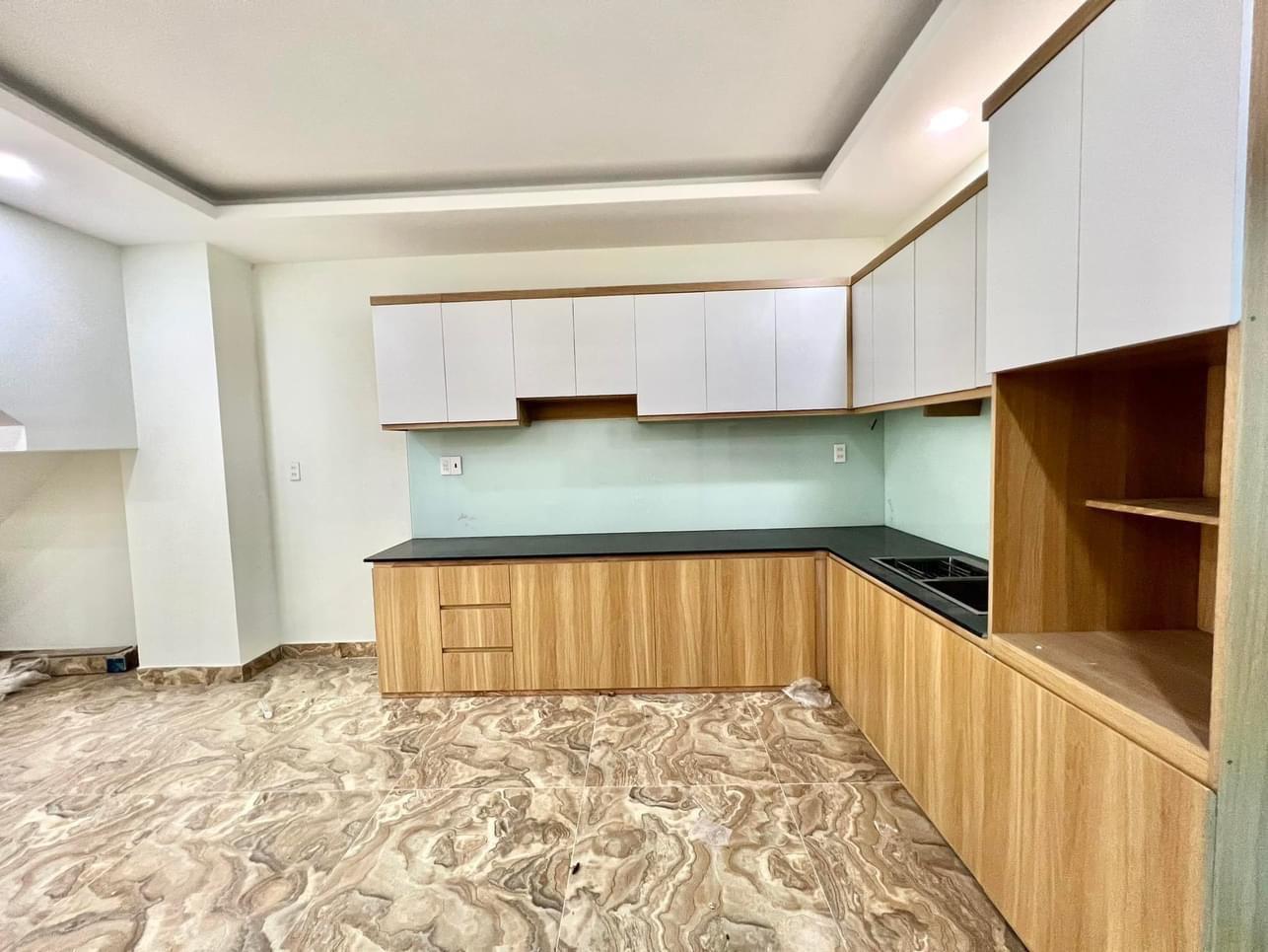 NHÀ MỚI GIAO NGAY - DỌN VỀ LÀ Ở NHÀ MẶT TIỀN NỘI BỘ - 5 TẦNG LẦU - CHỈ CÓ NHỈNH 5 TỶ.