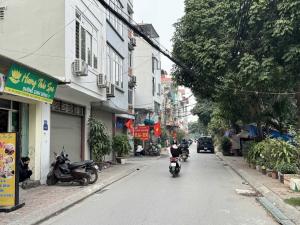 PHÚ DIỄN (BTL)- BÁN NHÀ MẶT NGÕ RỘNG THÊNH THANG, CONTAINER VÀO TẬN CỬA, DÒNG TIỀN TỐT, NHỈNH 9 TỈ TÍ TỊ TÌ TI