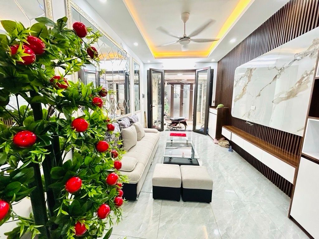 F3 ĐỖ CỬA - NHÀ MỚI Ở NGAY - VÀI BƯỚC RA Ô TÔ TRÁNH - TẶNG FULL NỘI THẤT