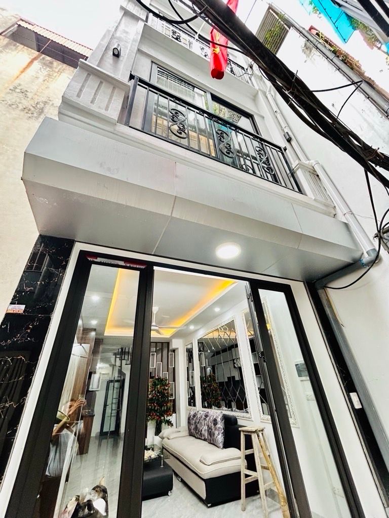 F3 ĐỖ CỬA - NHÀ MỚI Ở NGAY - VÀI BƯỚC RA Ô TÔ TRÁNH - TẶNG FULL NỘI THẤT