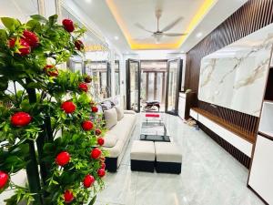 F3 ĐỖ CỬA - NHÀ MỚI Ở NGAY - VÀI BƯỚC RA Ô TÔ TRÁNH - TẶNG FULL NỘI THẤT