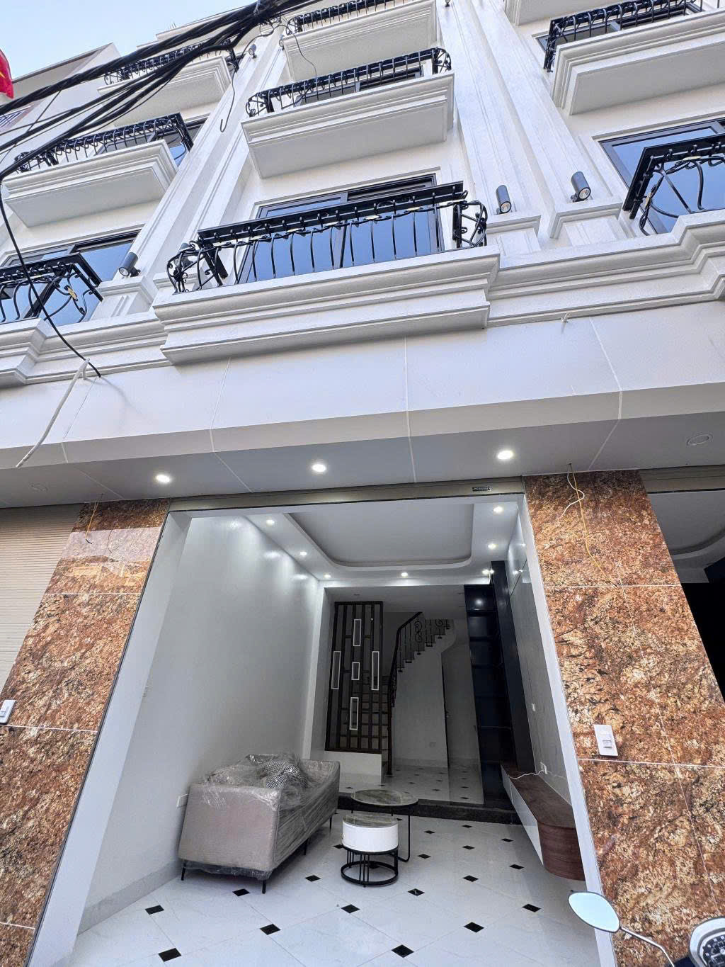 Siêu phẩm nhà phố 33m2 Quang Trung – Hà Đông – Phân lô ngõ rộng thoải mái – Ô tô vít nhẹ ga ra mặt đường Quang Trung