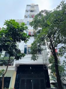 Man bồi 50m2 7 tầng ô tô 14.x tỷ, dòng tiền