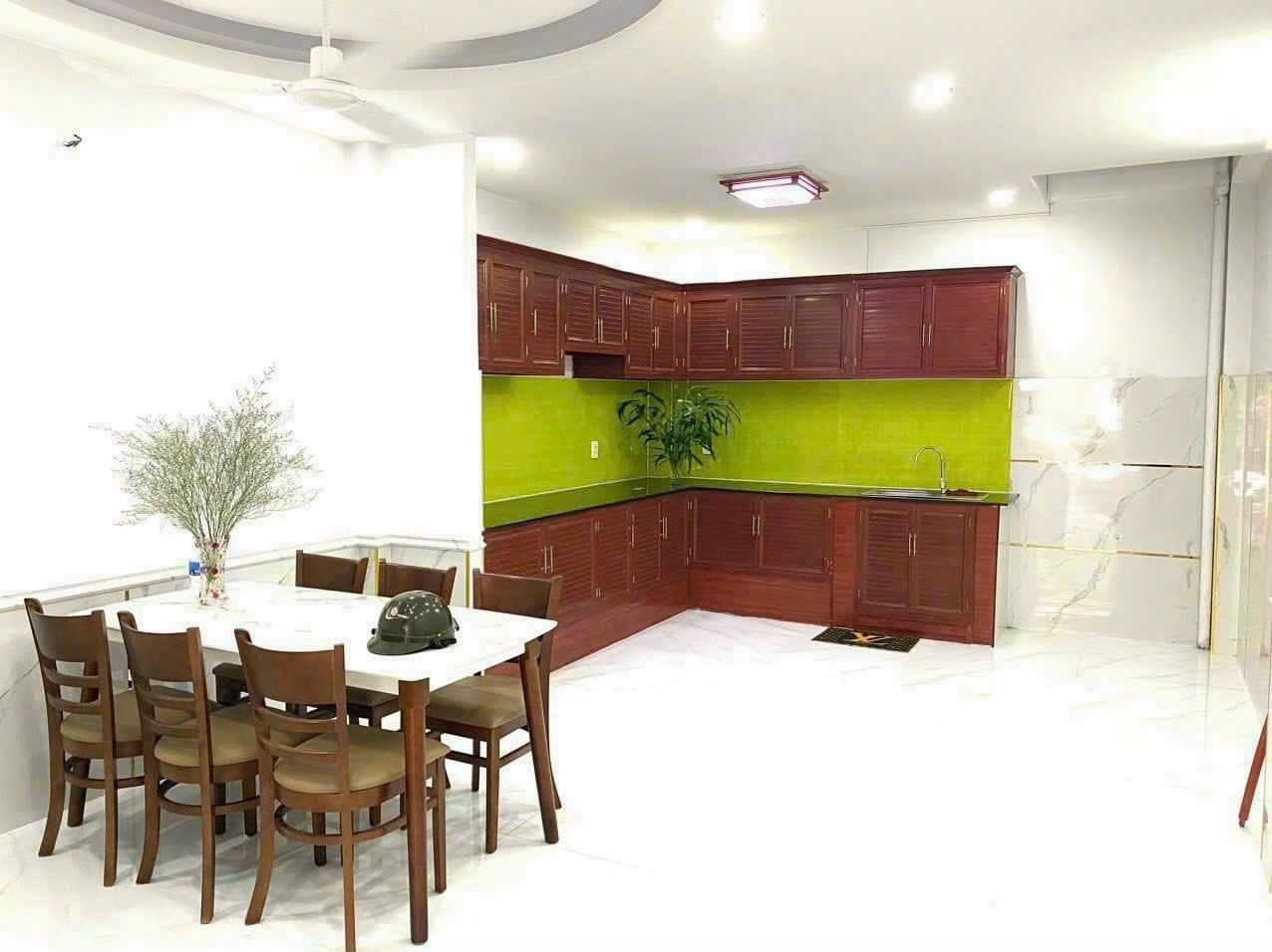 SIÊU PHẨM NHÀ ĐẸP 70m2 , NGAY QUANG TRUNG P14,GV