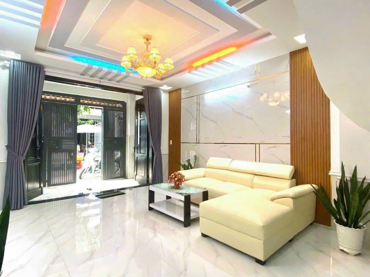 SIÊU PHẨM NHÀ ĐẸP 70m2 , NGAY QUANG TRUNG P14,GV