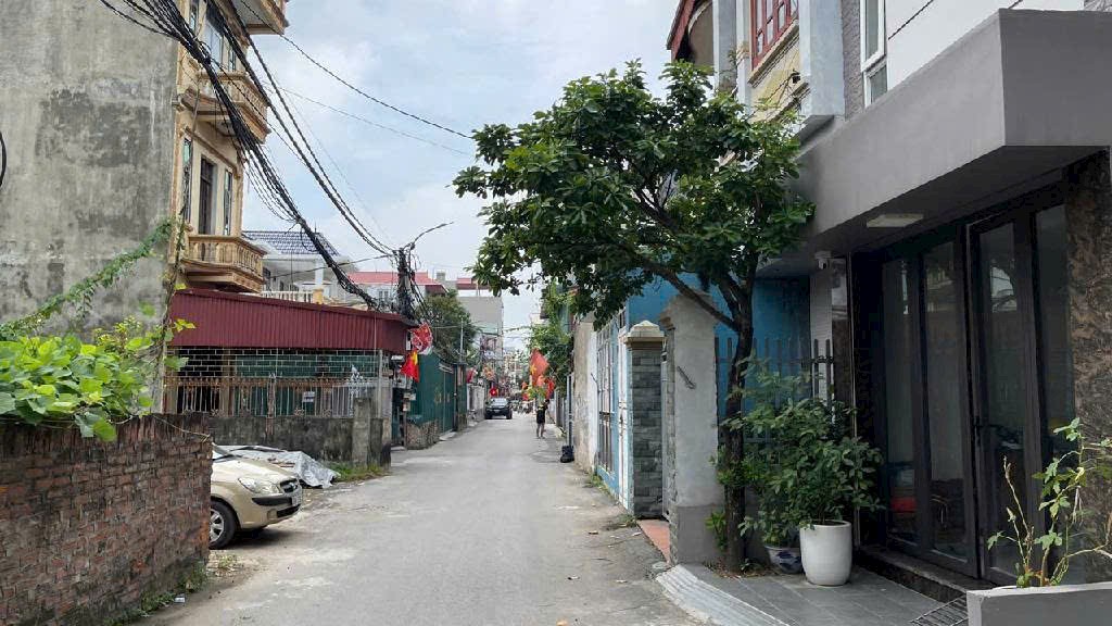 Trung Tâm quận Hai Bà Trưng cách Hồ Gươm 1KM - Ô Tô Đỗ Cách Nhà 10m - Nhà Đẹp Ở Sẵn Sàng