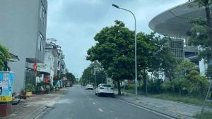 Trung Tâm quận Hai Bà Trưng cách Hồ Gươm 1KM - Ô Tô Đỗ Cách Nhà 10m - Nhà Đẹp Ở Sẵn Sàng