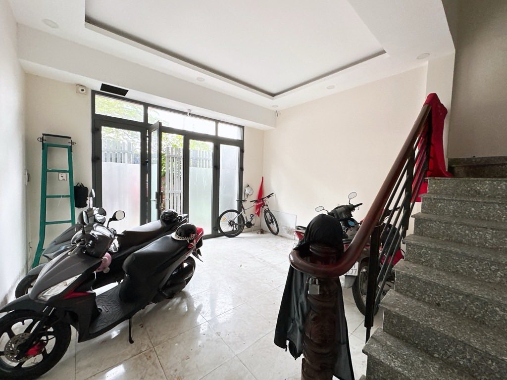 Nhà bán Thủ Đức - 4 tầng BTCT - Hẻm xe hơi tránh - Chỉ nhỉnh 8 tỷ