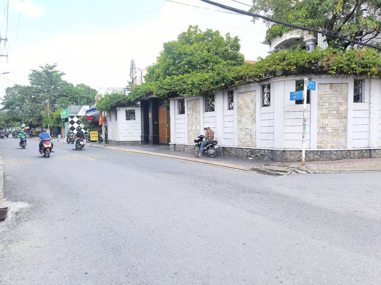 Nhà bán ngang khủng 6.7m - hẻm xe tải - Nhà mới - chỉ nhỉnh 10 tỷ