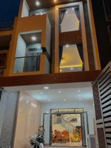 Bán nhà mặt tiền - 4 Tầng BTCT