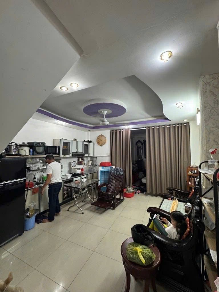 BÁN NHÀ GẤP - TÂN BÌNH - NHÀ ĐẸP DIỆN TÍCH CHUẨN CHỈ XÁCH VALY VÀO Ở THÔI