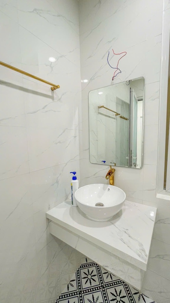 TRUNG TÂM QUẬN 7- SÁT HẺM XE HƠI- THANG MÁY- NHỈNH 7 TỈ.