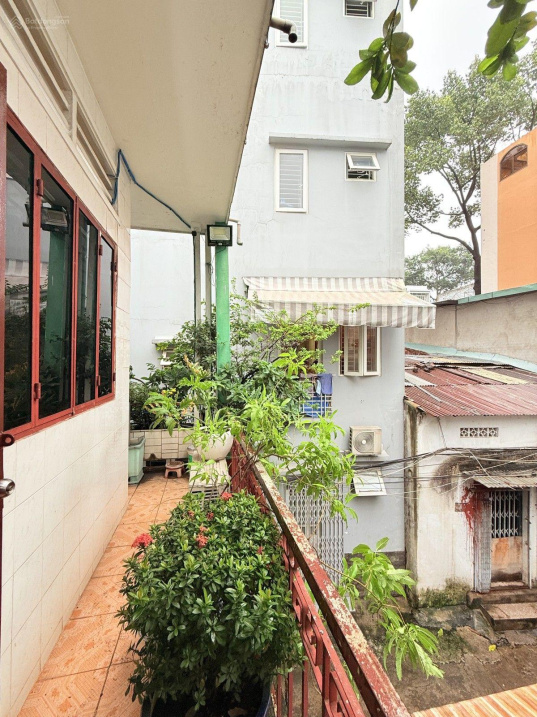 BÁN NHÀ TRUNG TÂM Q10 - LÊ HỒNG PHONG - VUÔNG 50M2 (6.9 X 7.25) CẠNH MẶT TIỀN - CHỈ 7.4 TỶ