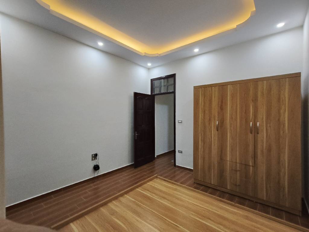 BÁN NHÀ PHỐ NGUYỄN VIẾT XUÂN HIẾM.