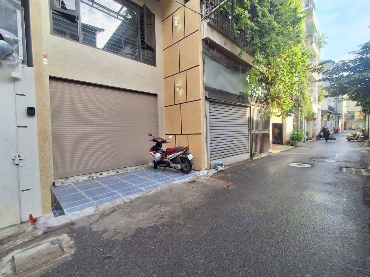 SIÊU HIẾM PHỐ TRẠM - OTO TRÁNH