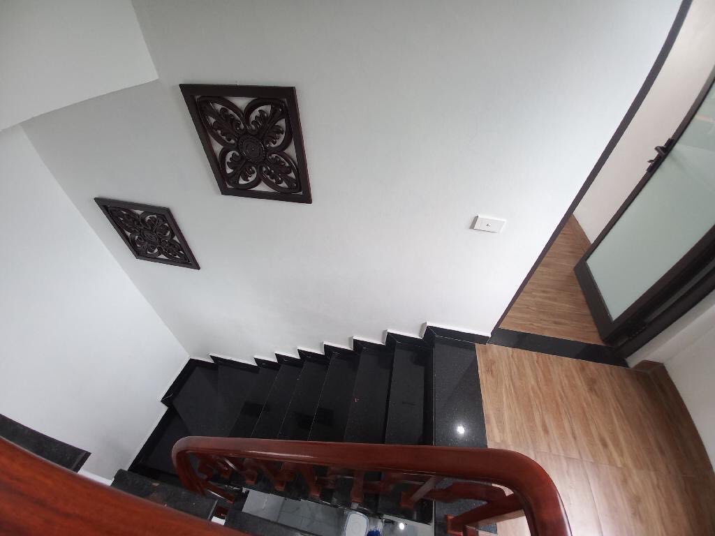 LONG BIÊN OTO ĐỖ CỔNG - 60M2