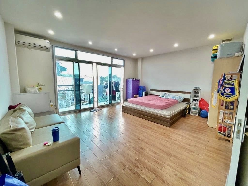 NHÀ BỒ ĐỀ 47M2 - 2 OTO TRÁNH - KINH DOANH