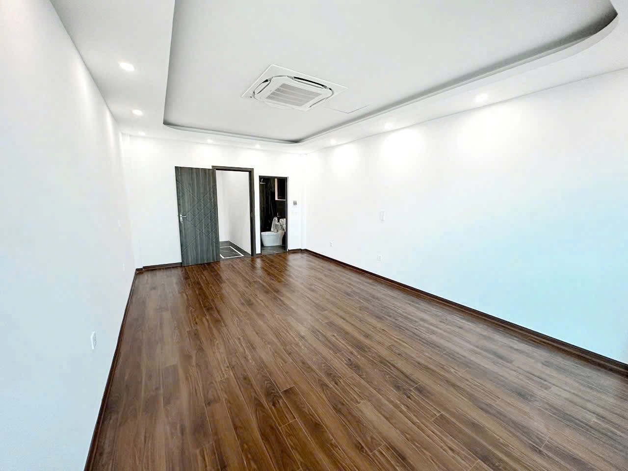 6 TẦNG CỔ LINH - AEON MAILL LONG BIÊN