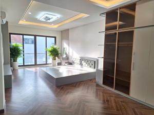 CẦN BÁN NHÀ ĐẸP TẶNG NỘI THẤT SANG