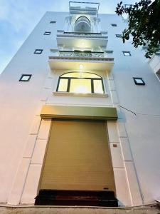 THẠCH BÀN - OTO TRÁNH ĐỖ NGÀY ĐÊM - KINH DOANH - THANG MÁY