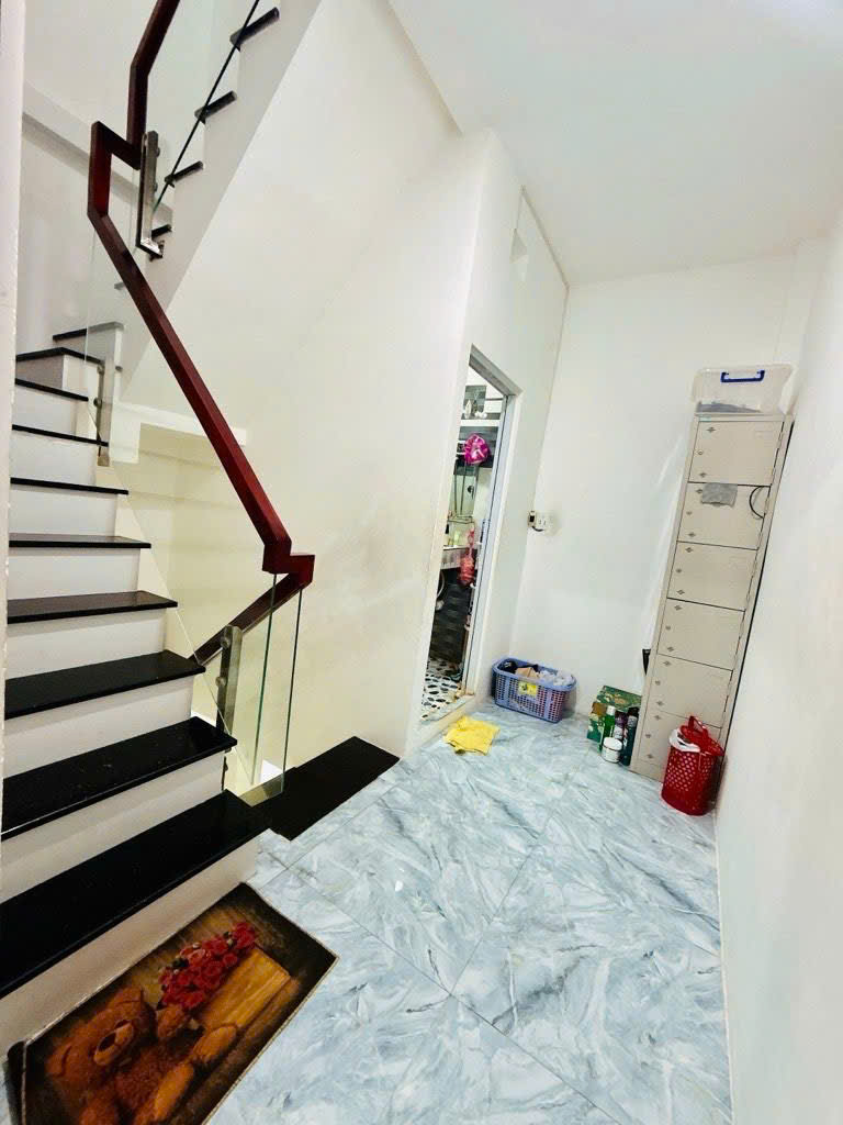 Bán nhà Đoàn Văn Bơ, Quận 4, 25.8M2, 3 Tầng, Giá 3.5 tỷ