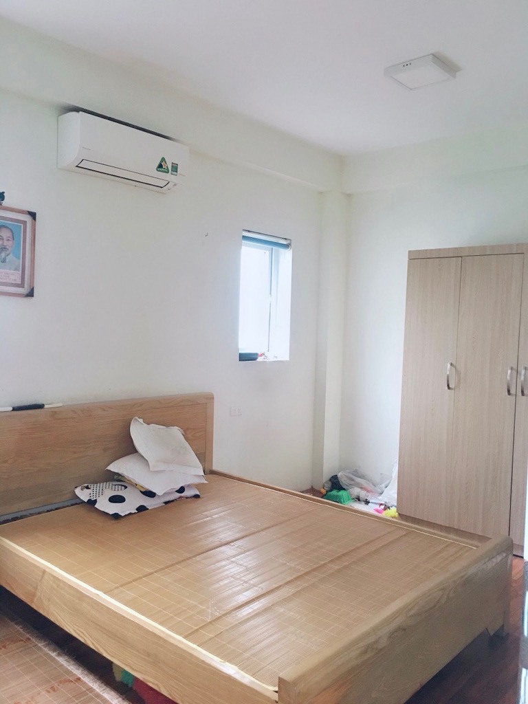 bán nhà Long Biên