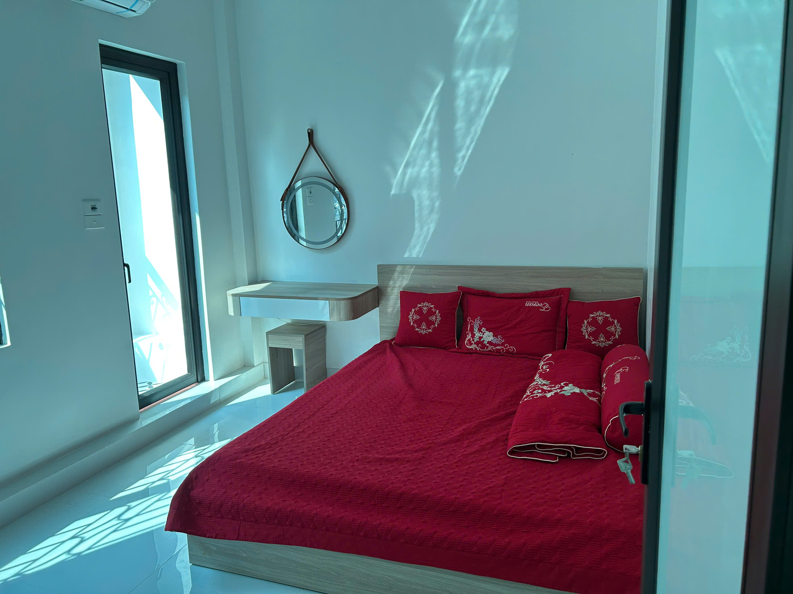 HOÀNG VĂN THÁI LÔ GÓC 2 MẶT TIỀN NGÕ RỘNG GIÁ CHÀO 10 TỶ