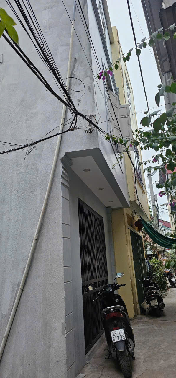 Bán nhà lô góc tại Vạn 3 Nam Phù, nhà mới xây 40m giá nhỉnh 4 Tỉ.