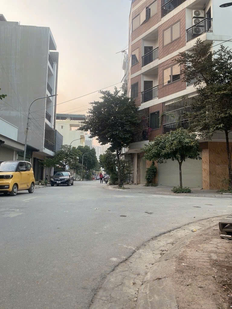 Bán đất khu Vip mặt đường Tái Định Cư Tứ Hiệp 72m, đầy đủ tiện ích.