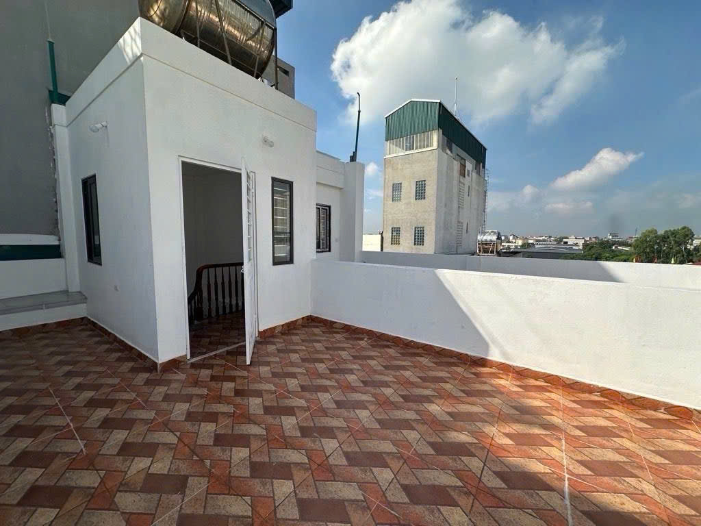 Bằng Liệt nhà mới xây 48m2 giá chỉ nhỉnh 7 Tỉ. Sẵn sàng ở luôn đón Tết.