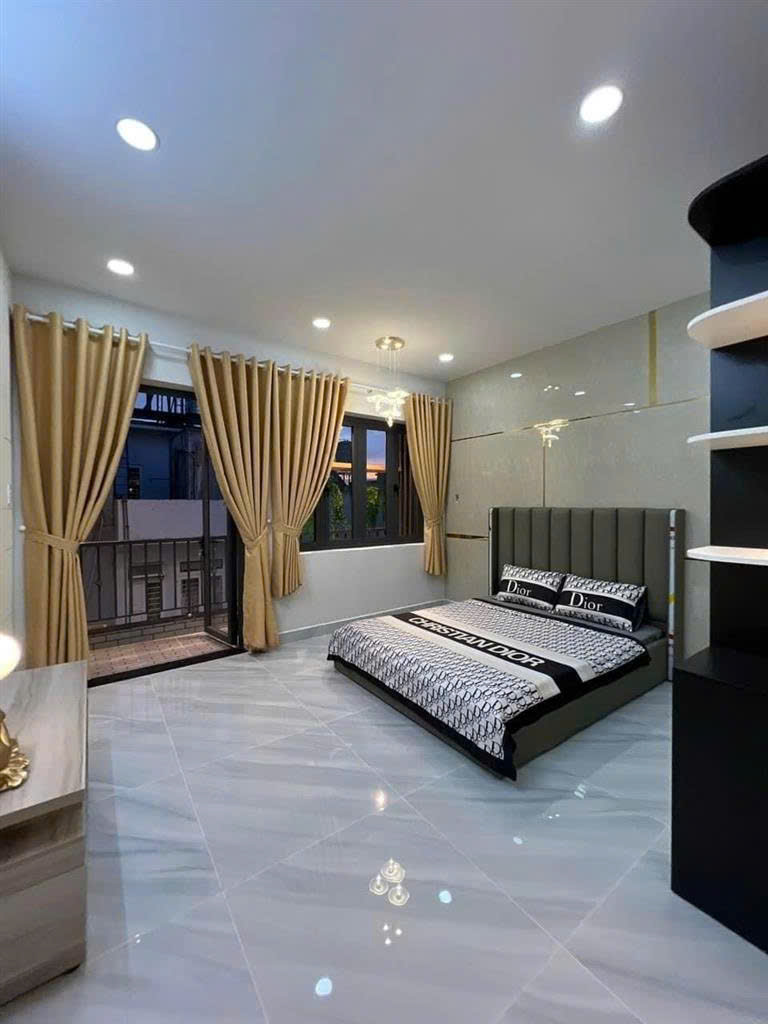 Bán nhà 5 tầng, đường Trần Thị Trọng (Cống Lở) , Phường 15 Quận Tân Bình, Tp.HCM