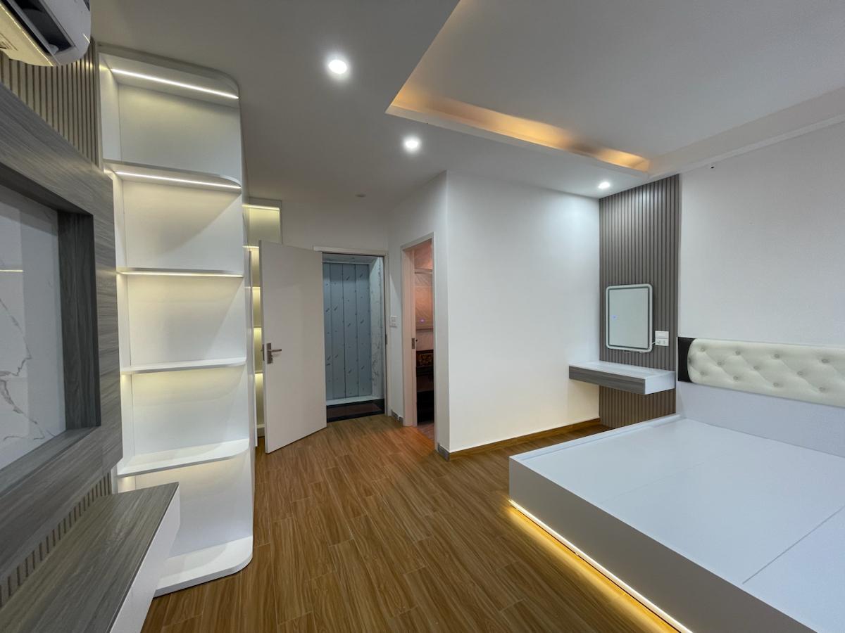 BÁN GẤP NHÀ MỚI KENG VŨ TÔNG PHAN CHỈ 13 tỷ