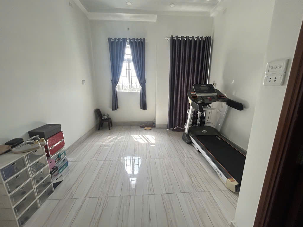 MẶT TIỀN KINH DOANH PHÚ ĐỊNH Q8-9.2 TỶ- 88M2-NGANG 3.8M