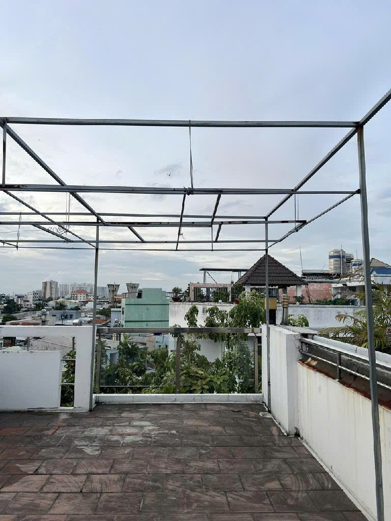 NHÀ ĐẸP KHU BA TƠ – XE HƠI VÀO NHÀ – 9 TỶ-95M2-NGANG 5M