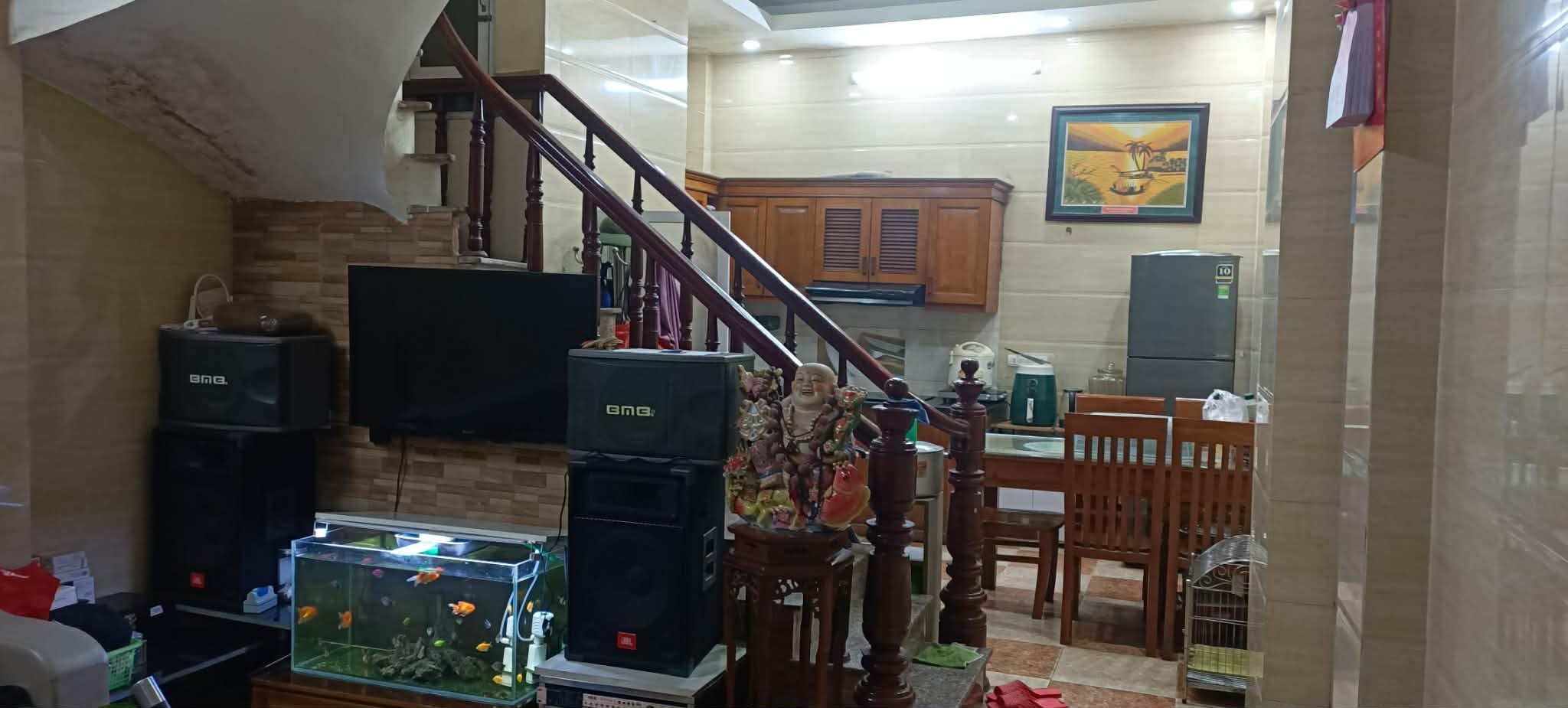 ĐẤT AO - Ô TÔ TRÁNH MẤY BƯỚC CHÂN - KHU VỰC PHÁT TRIỂN - TIỆN ÍCH.