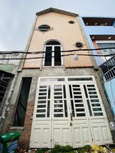 4.999 TỶ – NHÀ 8PN – 1 SẸC THẠNH LỘC 29, CÁCH NGÃ TƯ GA 500M – NGAY CHỢ CẦU ĐỒNG.