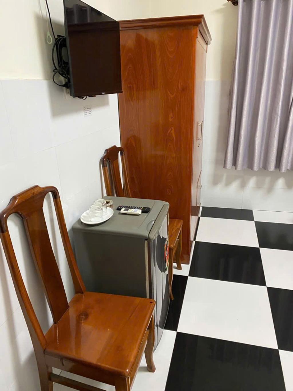 BÁN GẤP KHÁCH SẠN