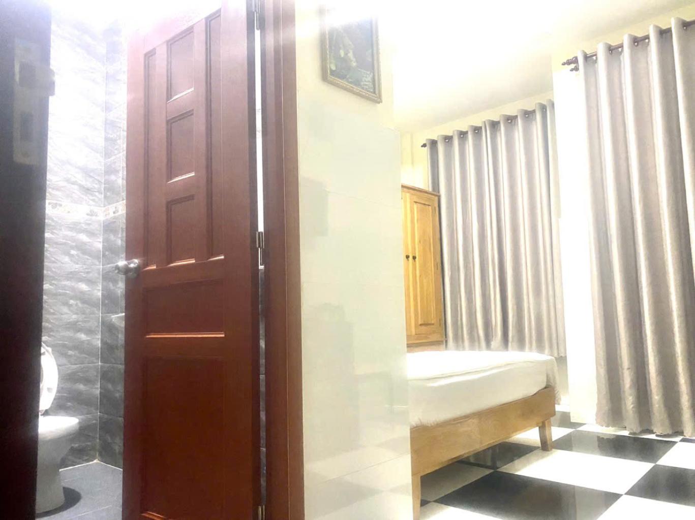 BÁN GẤP KHÁCH SẠN