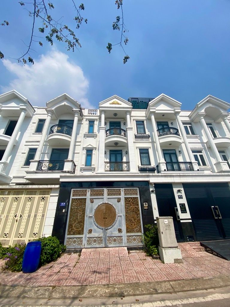 BIỆT THỰ SIÊU ĐẸP, 9.8 TỶ, 5X20M