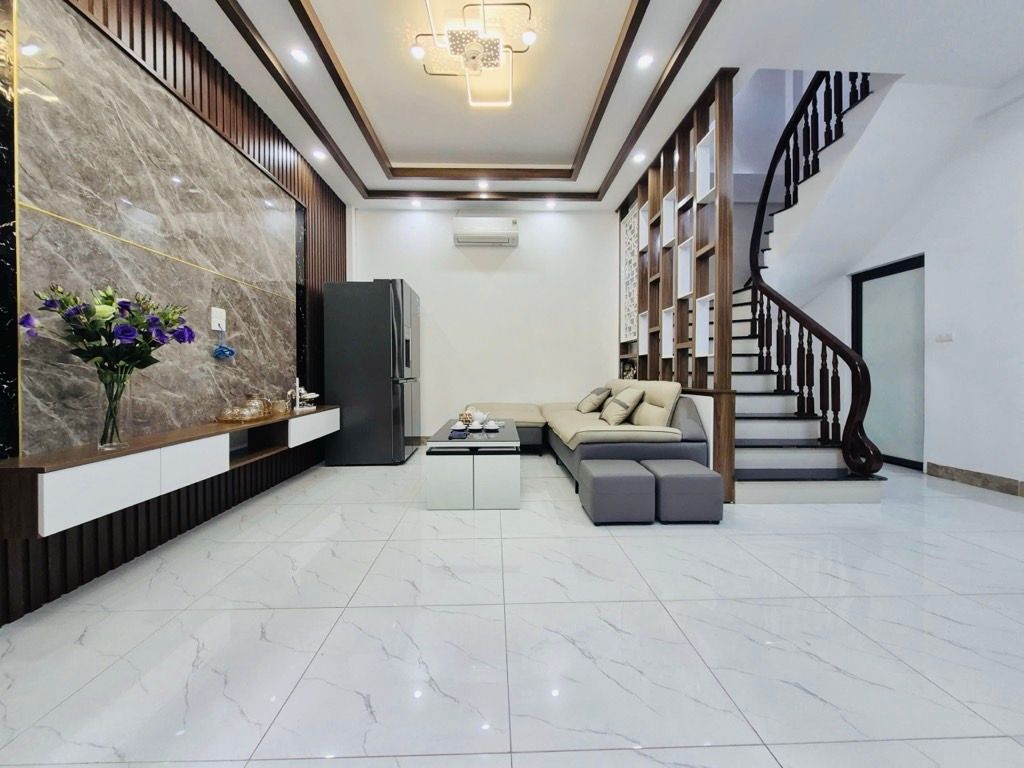 ❤️SIÊU PHẨM BẠCH MAI - NGÕ THẲNG TẮP - GẦN Ô TÔ XE CỘ SẦM UẤT NGÀY ĐÊM - SỔ ĐỎ CHÍNH CHỦ❤️