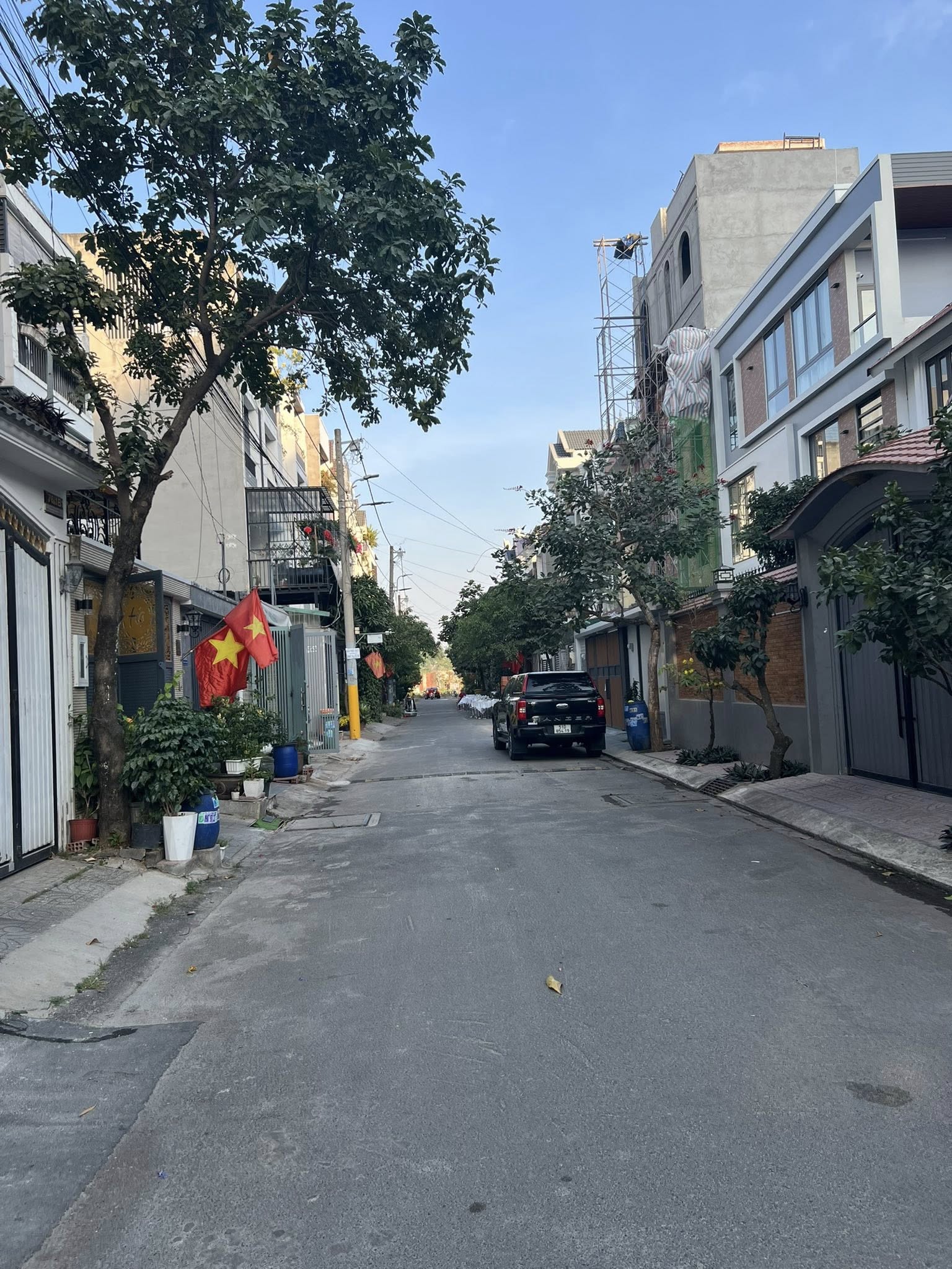 CHỈ NHỈNH 5 TỶ LÔ ĐẤT ĐẸP KHU DÂN CƯ PHÂN LÔ HẺM 76 LÊ VĂN CHÍ - LINH TRUNG