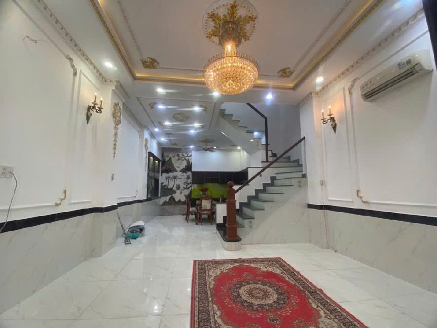 GẤP BÁN KHU VIP LINH ĐÔNG – NHÀ ĐẸP HOÀN CÔNG – HẺM XE TẢI