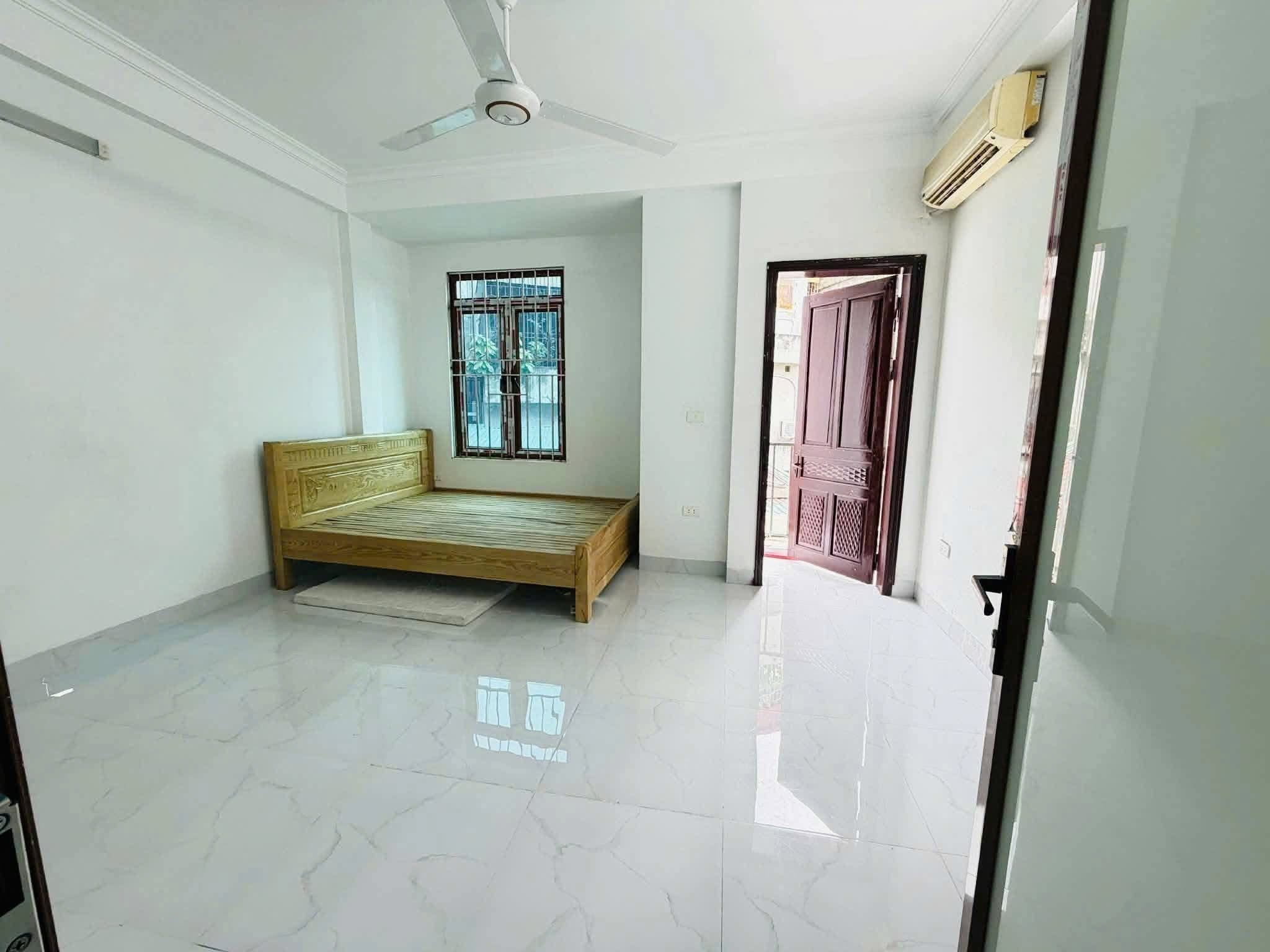 Bán nhà Thụy Khuê, ngõ Camry tránh Sh, diện tích 73m2, giá nhỉnh 8 tỷ