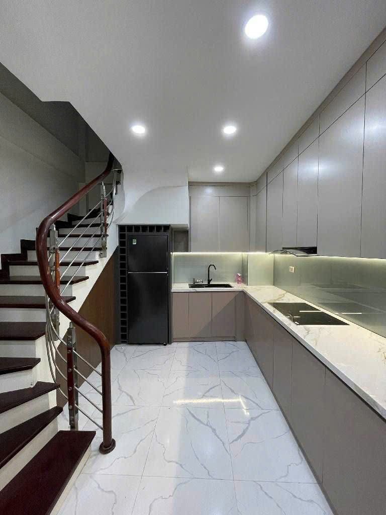 Chủ nhà cần bán gấp, ngõ rộng thênh thang, diện tích 38m2, giá nhỉnh 10 tỷ