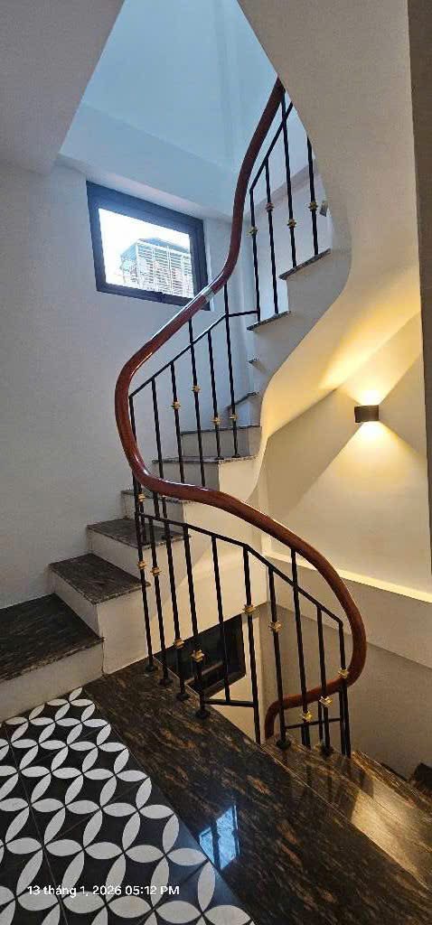 Chủ nhà cần bán gấp, ngõ rộng thênh thang, diện tích 38m2, giá nhỉnh 10 tỷ