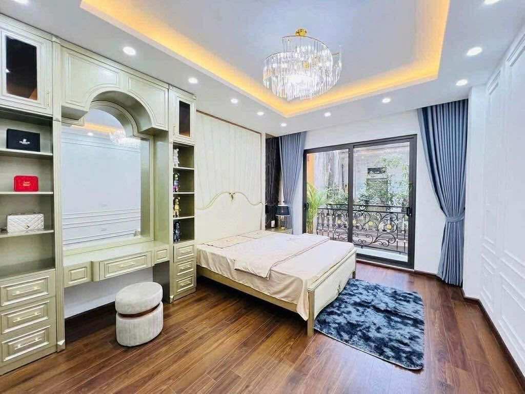 Chủ nhà bán gấp trước tết, ngõ Camry tránh Sh, diện tích 36m2, giá nhỉnh 12 tỷ